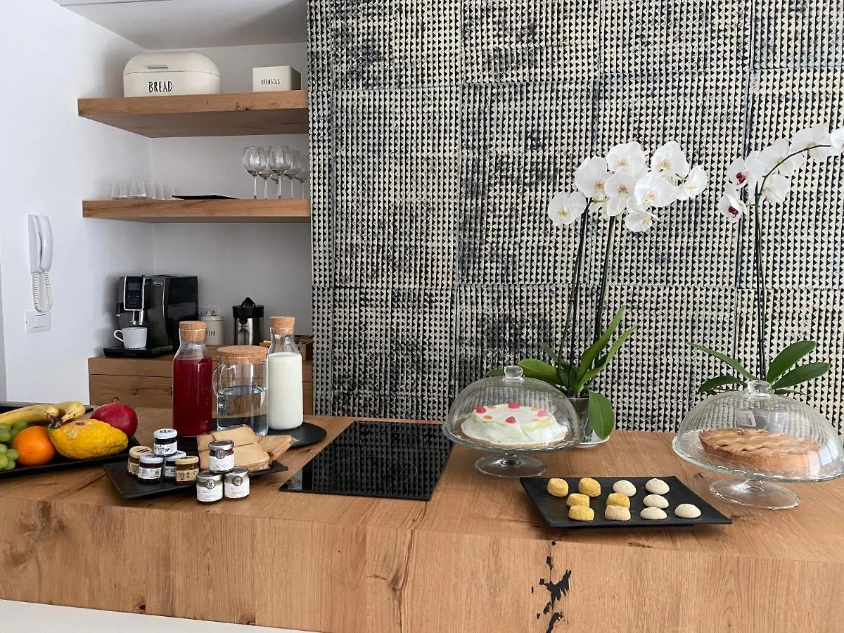 シラクーサ Near Ortigia Bed & Breakfast